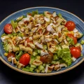 Салат с жареной курицей